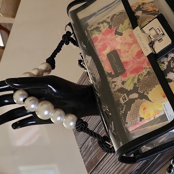 NWOT 💋BETSEY JOHNSON💋 Clear Purse - Picture 9 of 10